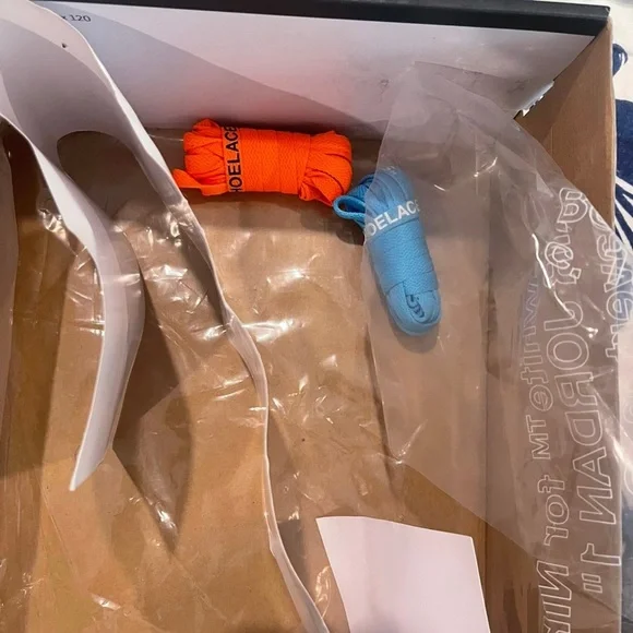 Off White UNC 1’s size 10.5. PREOWNED. IN EXCELLENT CONDITION! - Picture 9 of 12